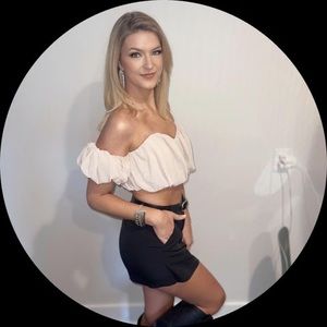 Meet your Posher, Kayla